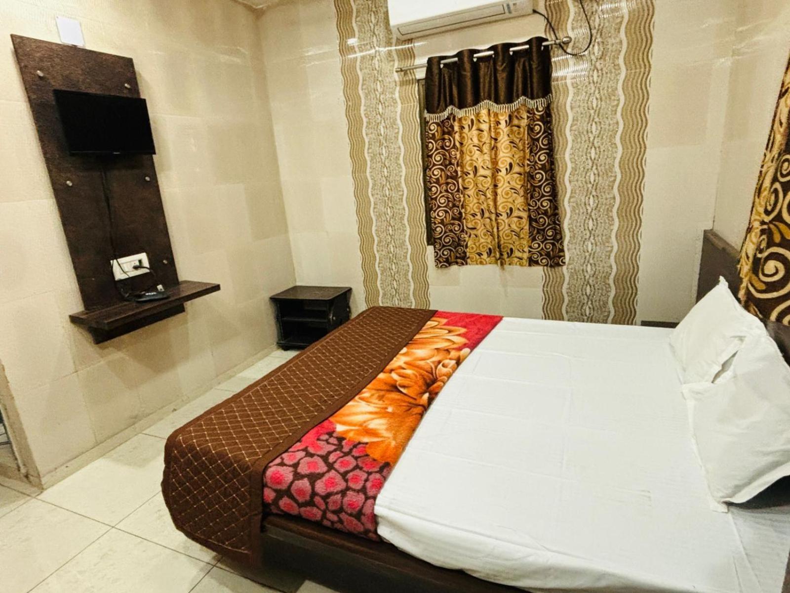 Hotel Shree Nath - 200 Meters From Dwarkadhish Temple 外观 照片