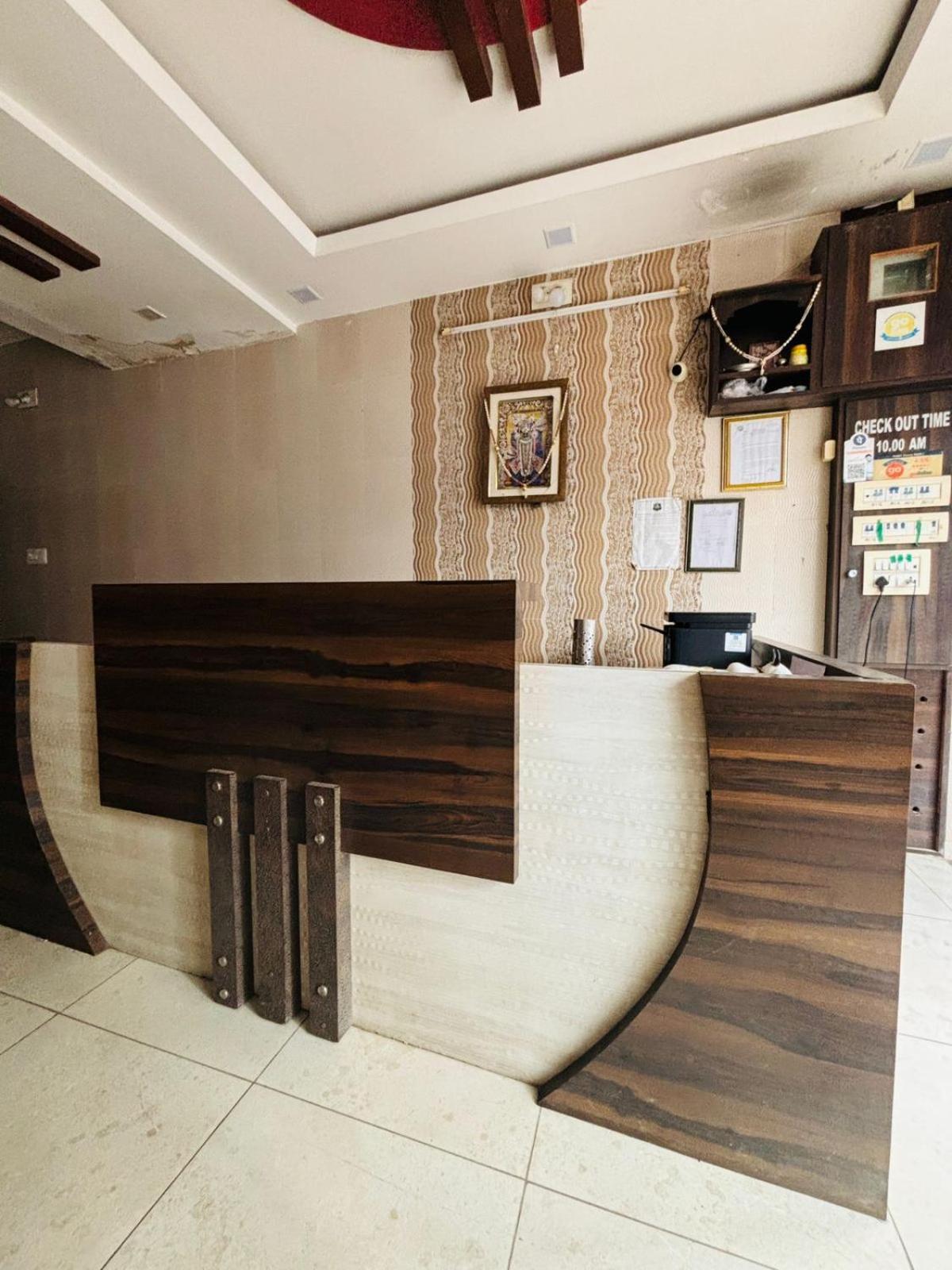 Hotel Shree Nath - 200 Meters From Dwarkadhish Temple 外观 照片